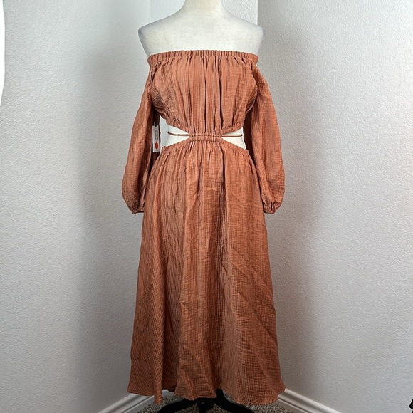 REVOLVE ASTR Cassian Off the Shoulder Long Sleeve Midi Dress Size Small NWT - Picture 3 of 14